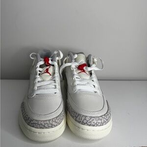 Jordan Spizike Low Sail Coconut Milk Jordan White and Red Sneakers Kid’s Sz 6.5Y